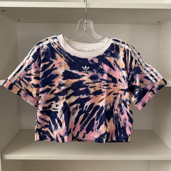 ADIDAS ORIGINALS three stripe cropped t-shirt in blue tie dye - Picture 5 of 8